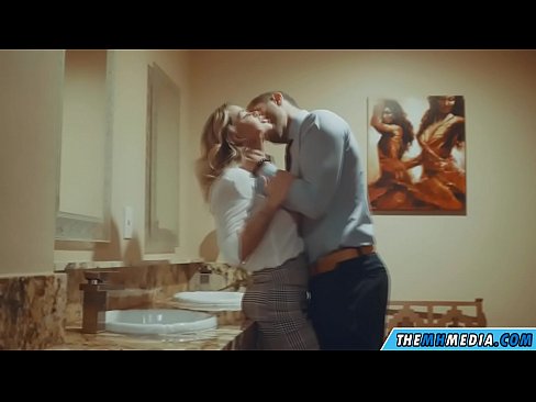 ❤️ Nuair a mheallann blonde busty tú i seomra scíthe poiblí ❌ Porn ag ga.myteporn.ru ❌️❤